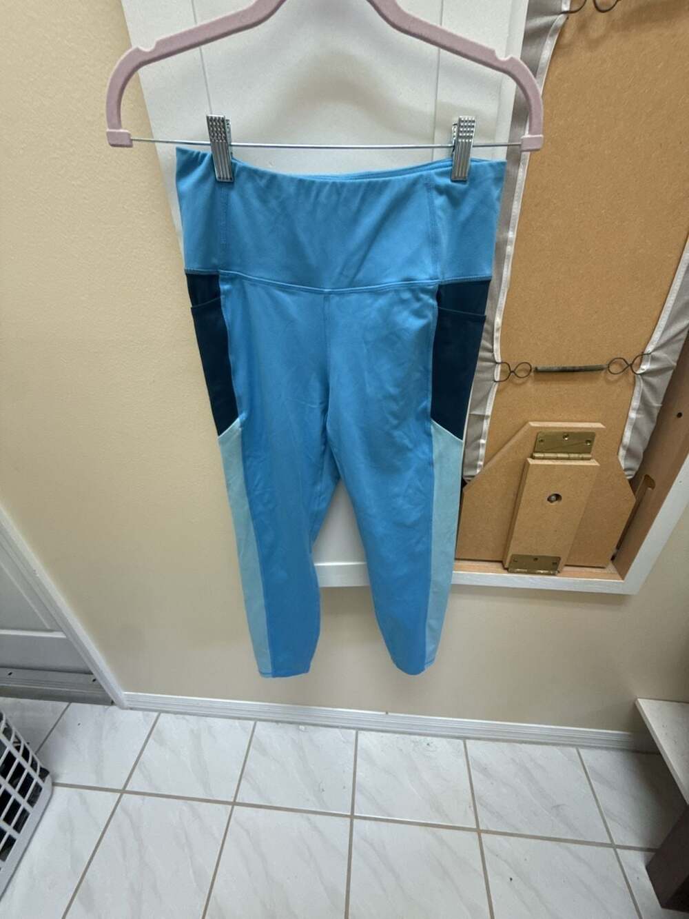 Muuu Women's Colorblock High Rise Pocket Leggings Size M